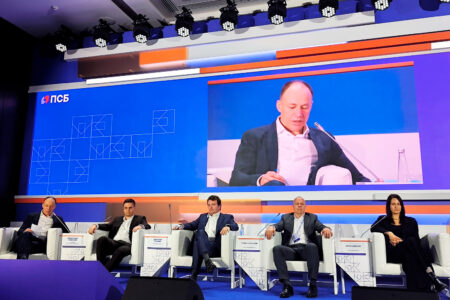 Инвестиции в инновации как основа технологического лидерства: ключевые выводы сессии форума «Просто Капитал»