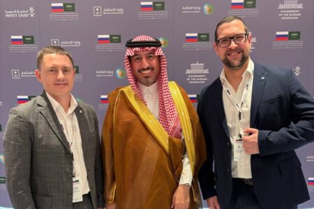 Представители ООО «Реиннольц» и METSCCO Heavy Steel Industries Co. Ltd на Форуме «Россия — Саудовская Аравия»