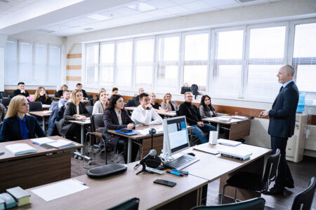 Представители Ассоциации «Национальных чемпионов» станут преподавателями программы по повышению квалификации в сфере GR в МГИМО МИД России.